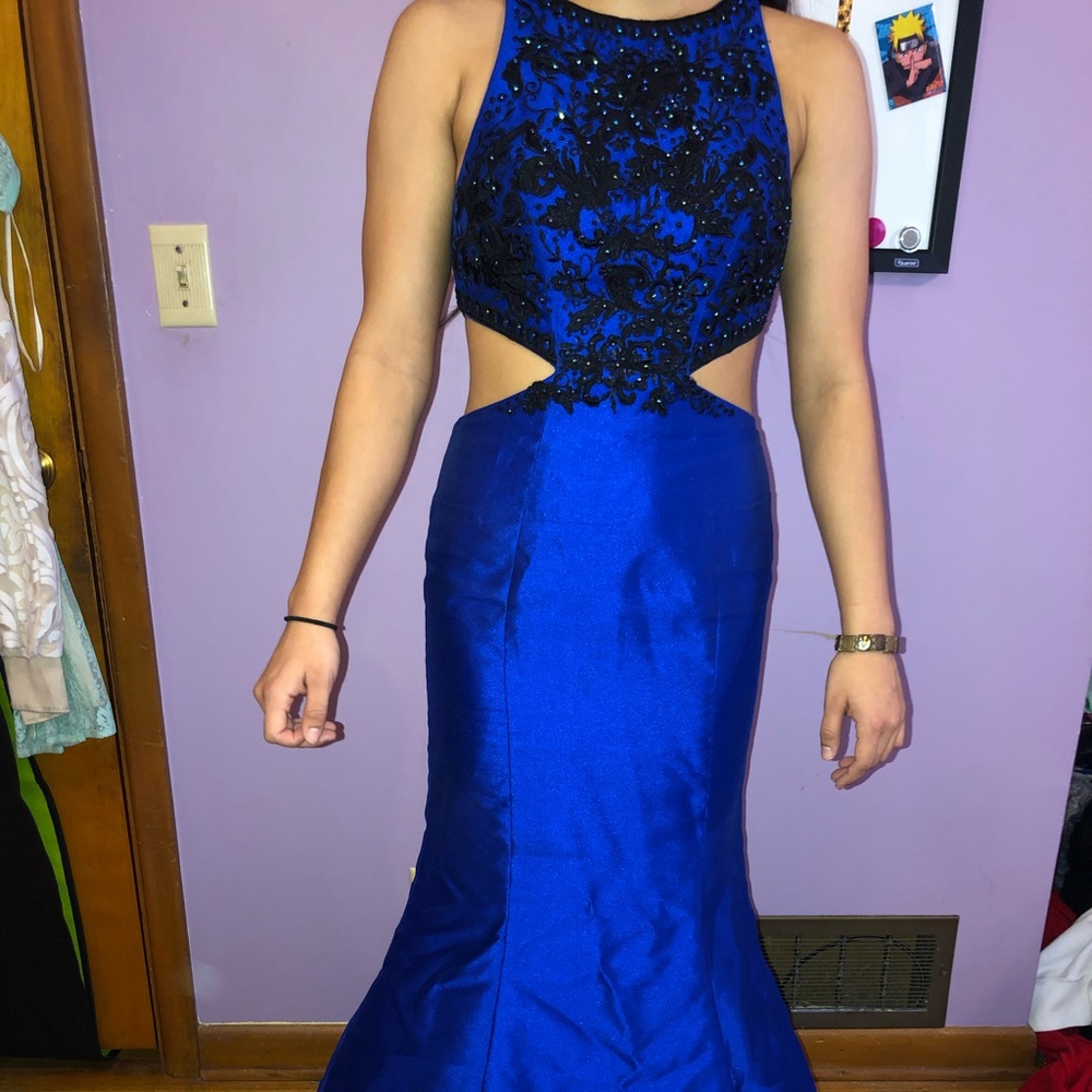 PROM DRESS - Picture 7 of 7